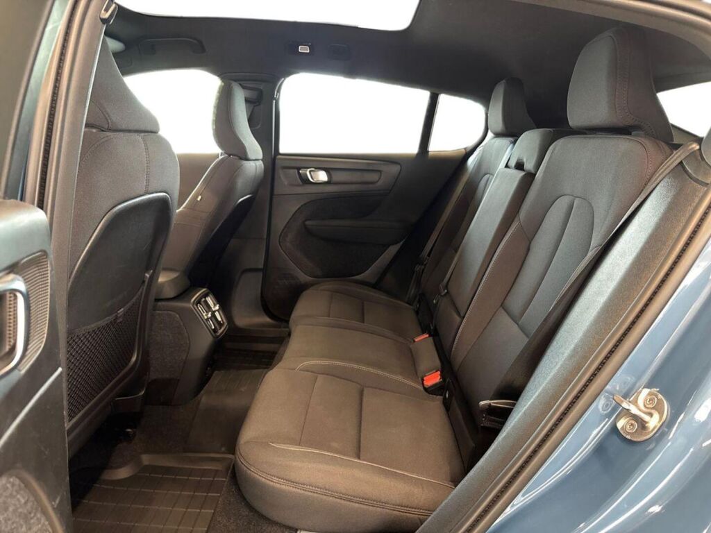 Volvo C40 2023 Sininen