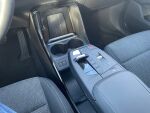 BMW iX1 2024 Musta