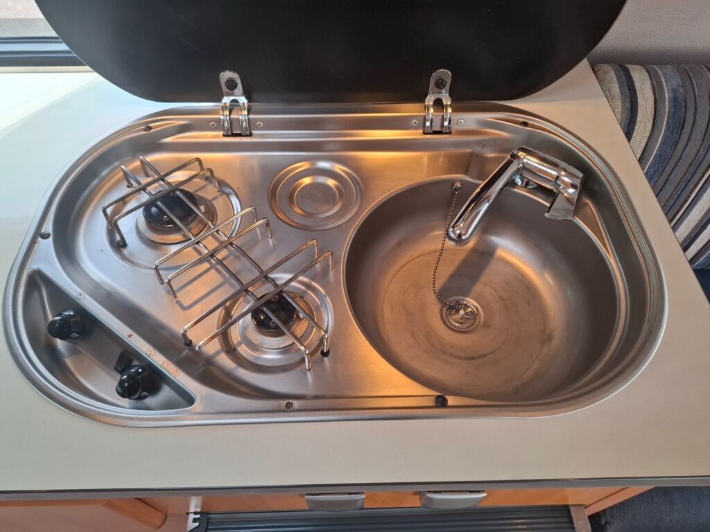 Knaus BOX STAR 540 2007 Valkoinen