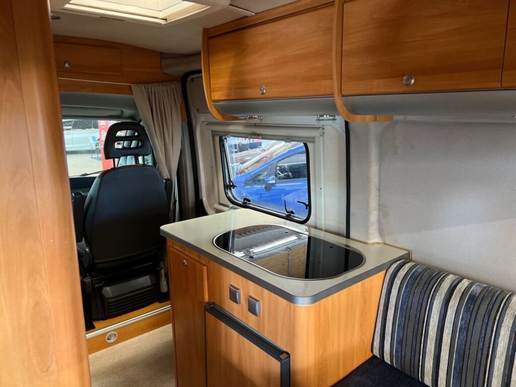 Knaus BOX STAR 540 2007 Valkoinen