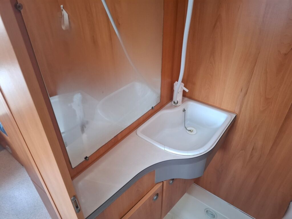 Knaus BOX STAR 540 2007 Valkoinen