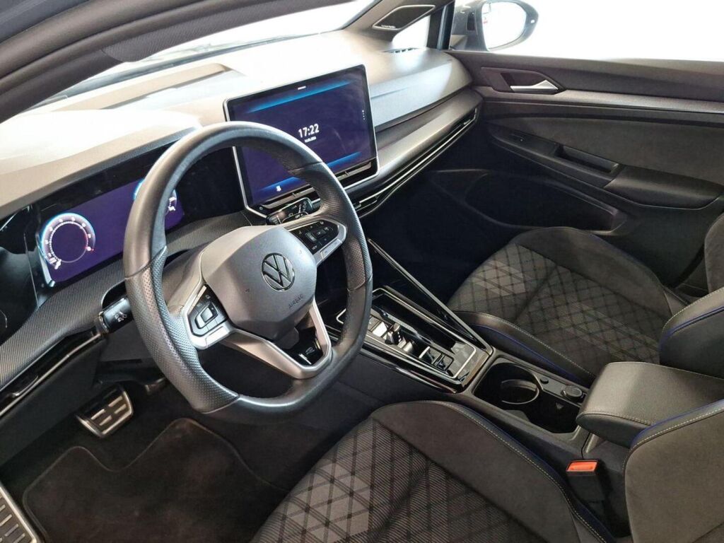 Volkswagen Golf 2025 Harmaa