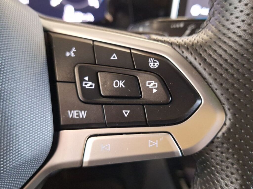 Volkswagen Golf 2025 Harmaa