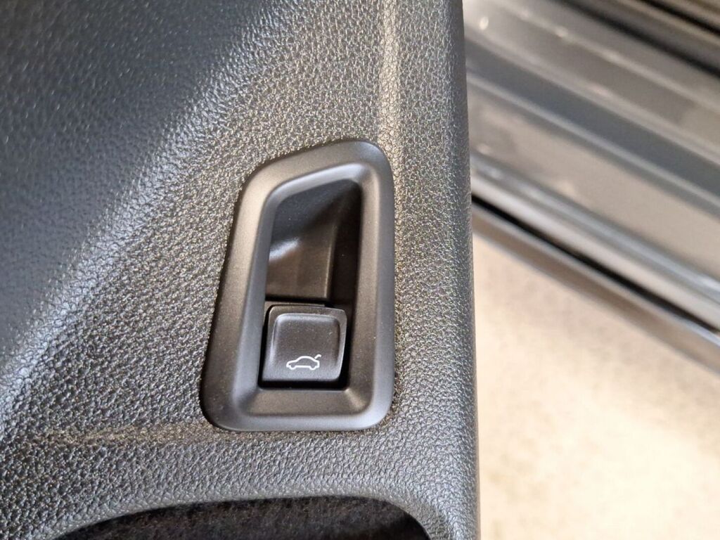 Volkswagen Golf 2025 Harmaa