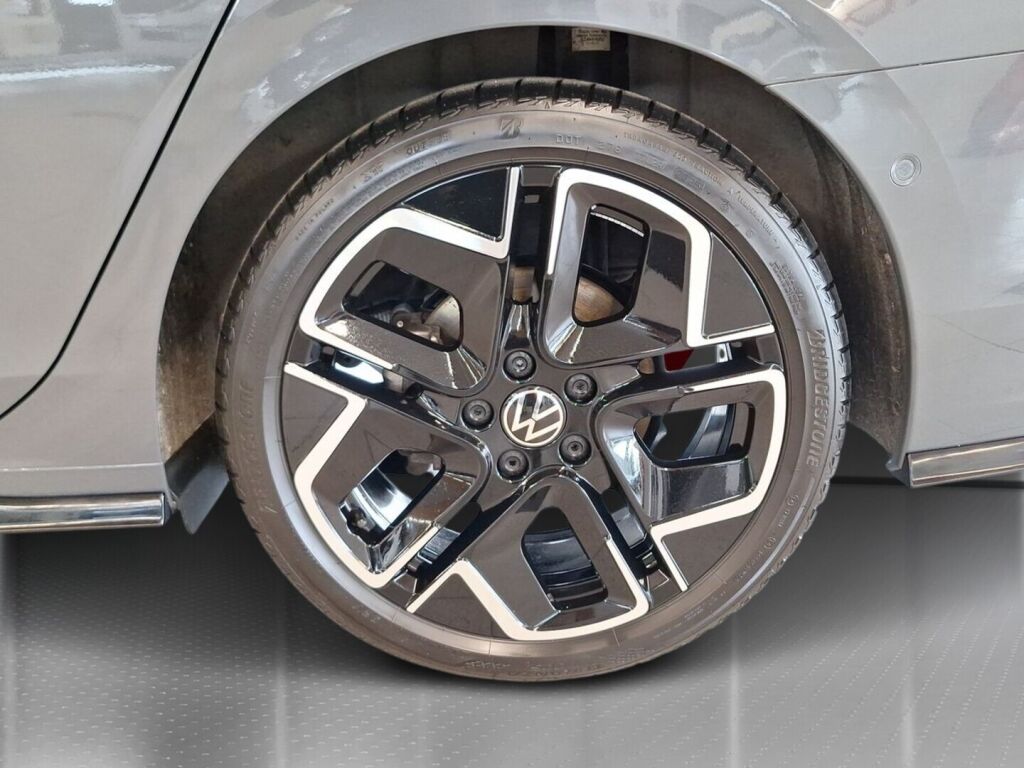 Volkswagen Golf 2025 Harmaa