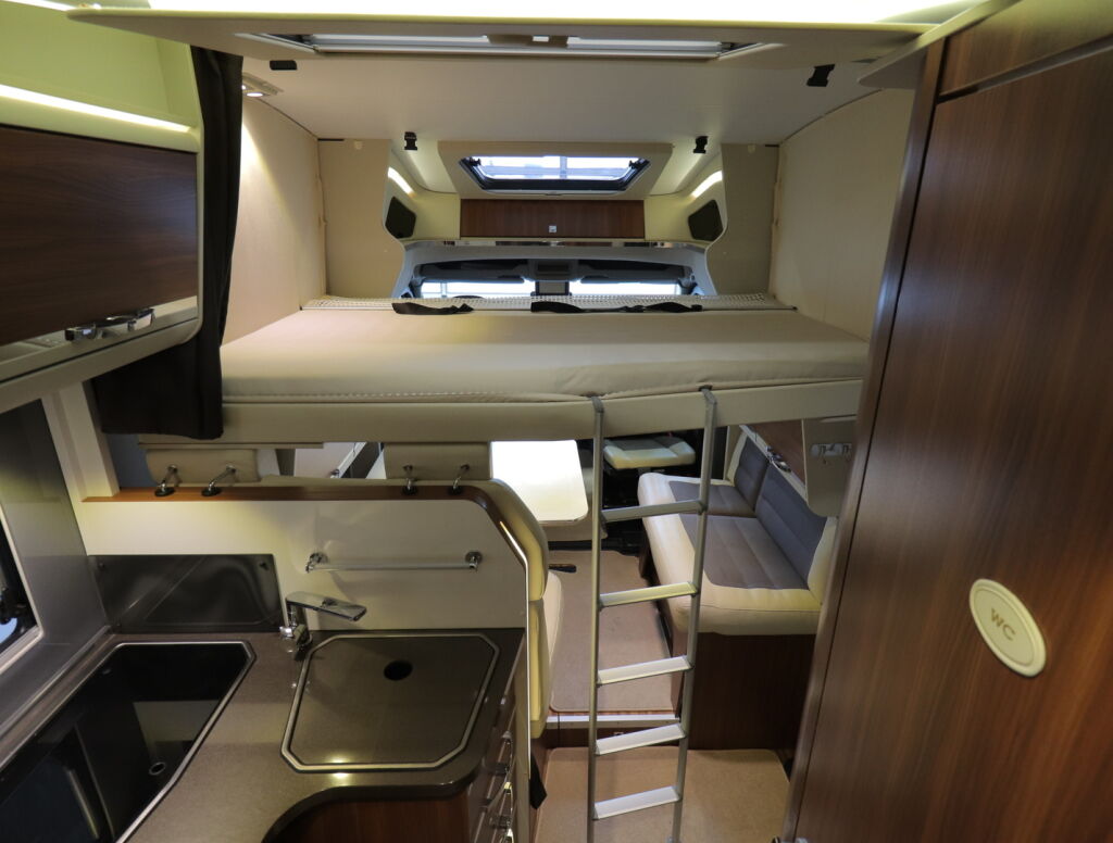 Adria Matrix Supreme M 687 SL 2016 Hopea