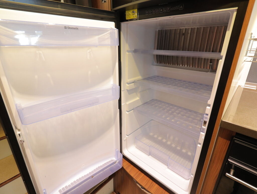 Adria Matrix Supreme M 687 SL 2016 Hopea