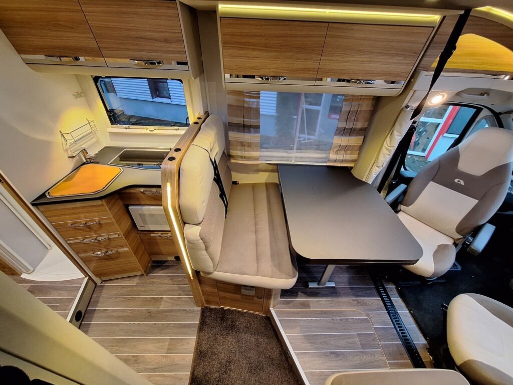 Adria MATRIX AXESS 670 SL 2017 Valkoinen