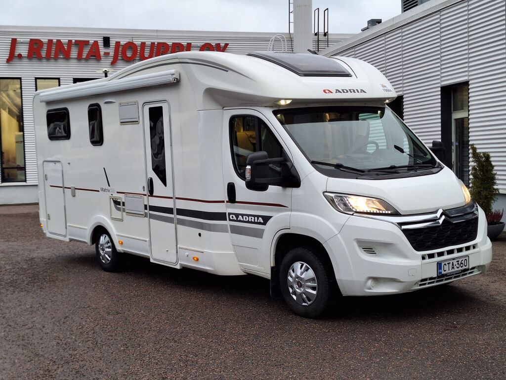 Adria MATRIX AXESS 670 SL 2017 Valkoinen