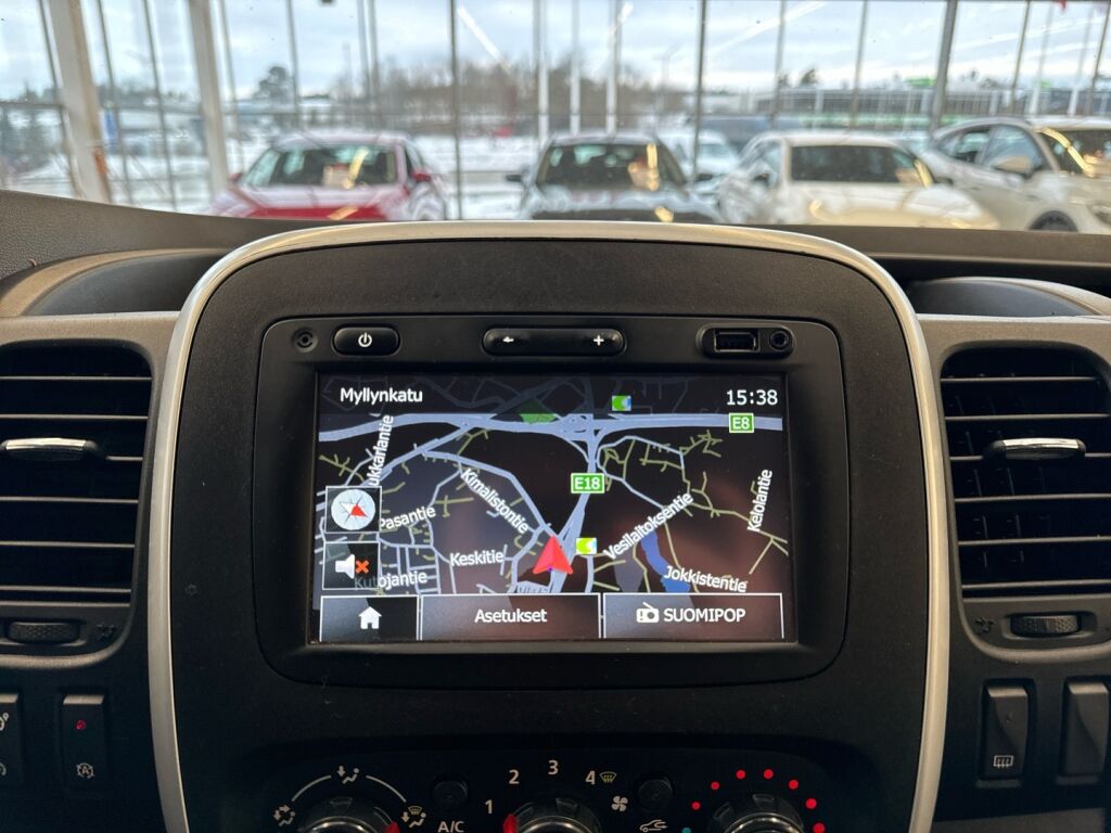 Opel Vivaro 2015 Valkoinen