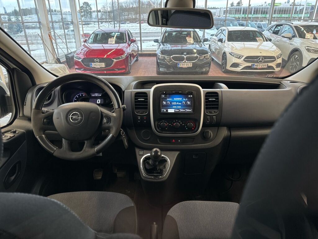 Opel Vivaro 2015 Valkoinen