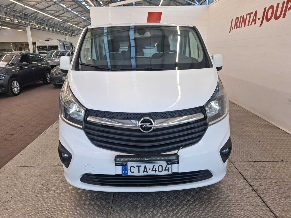Opel Vivaro 2015 Valkoinen