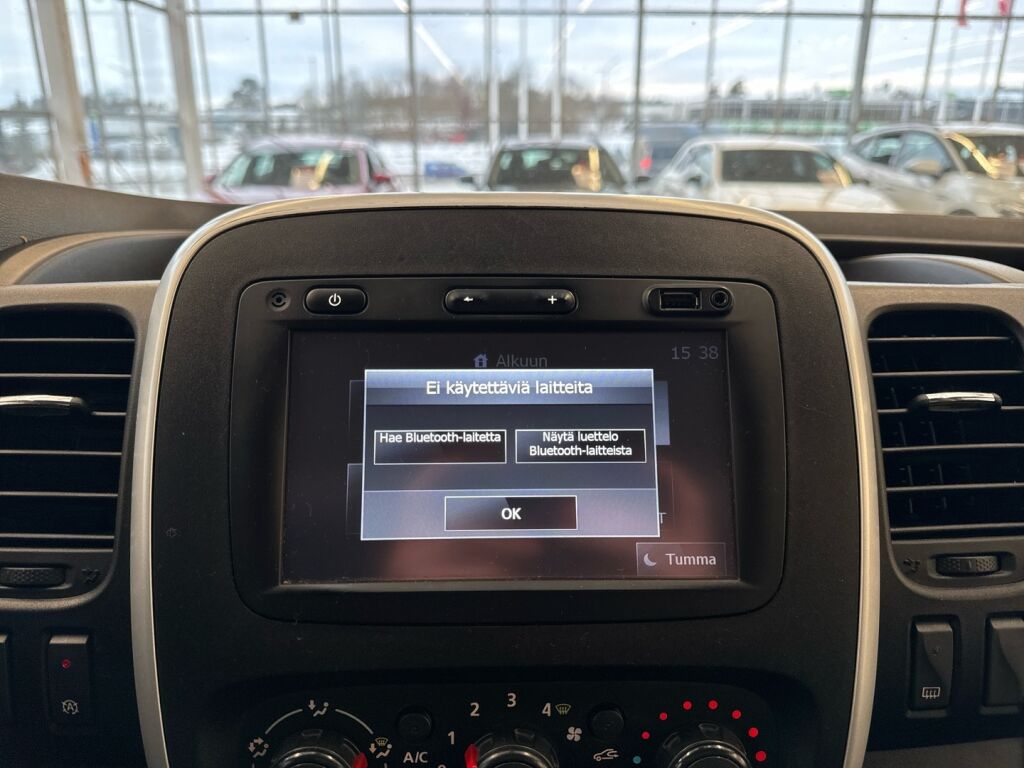 Opel Vivaro 2015 Valkoinen