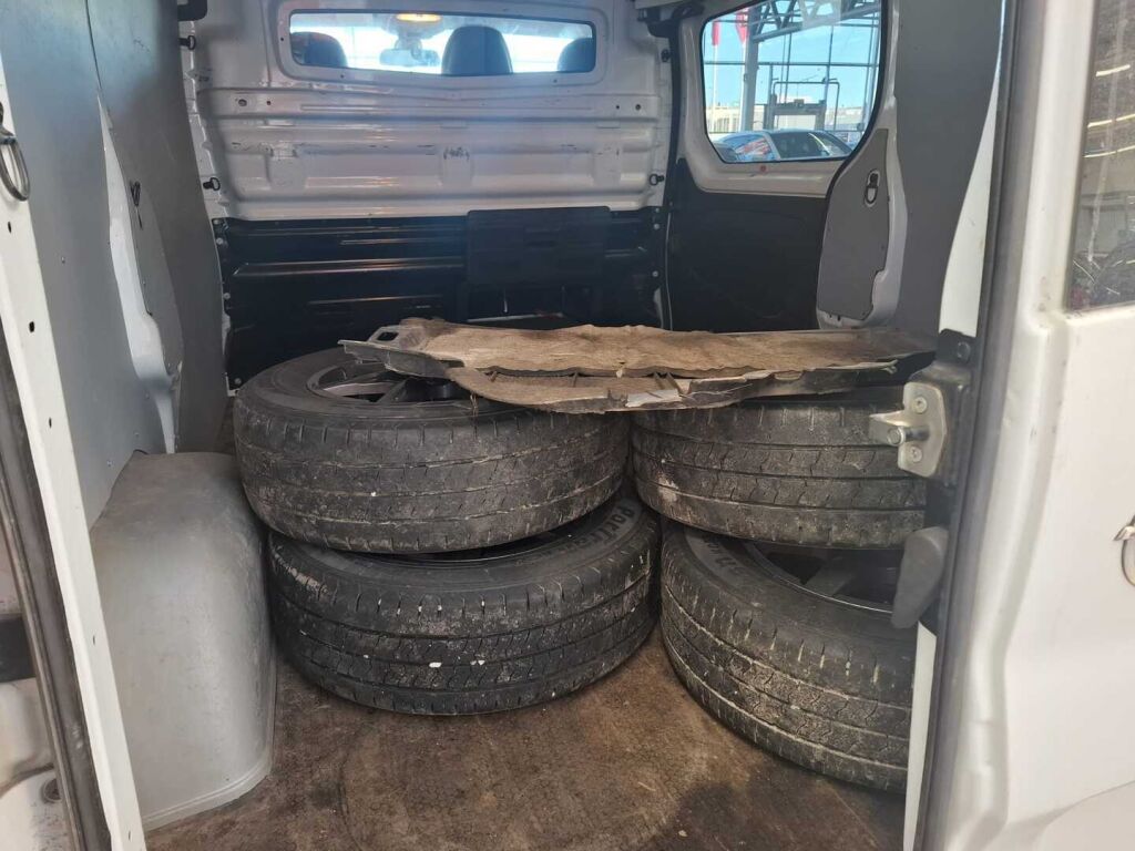 Opel Vivaro 2015 Valkoinen