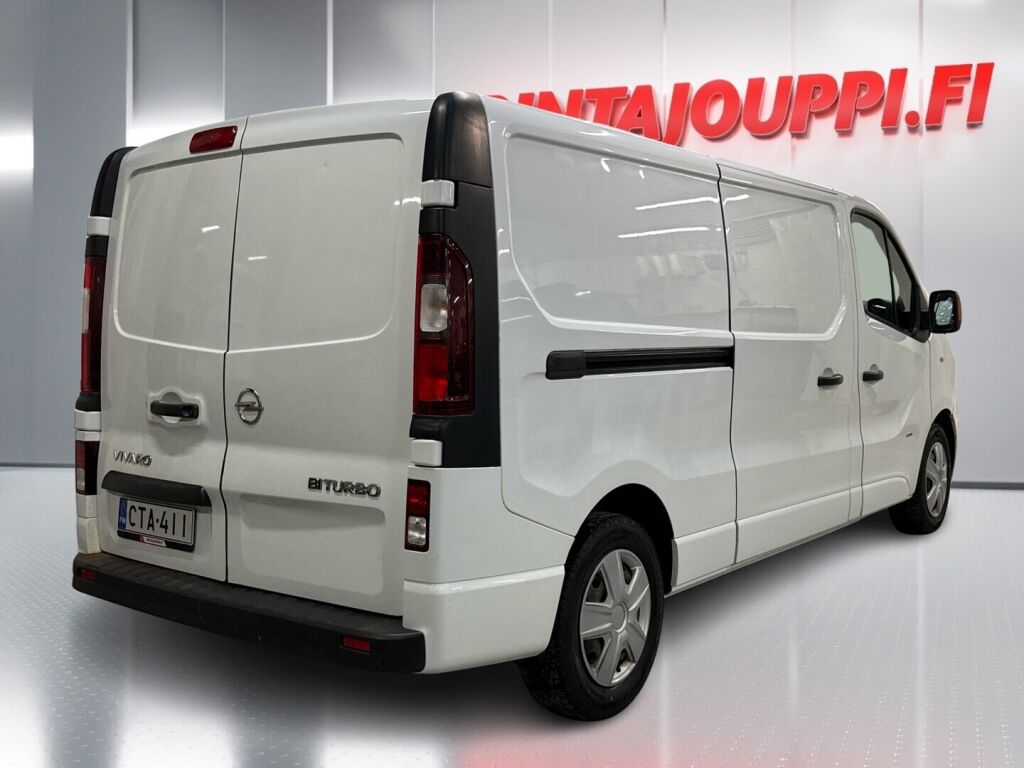 Opel Vivaro 2015 Valkoinen