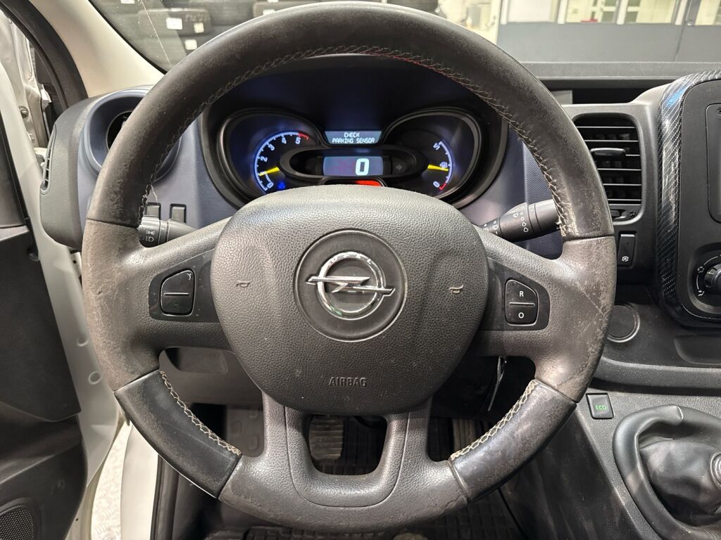 Opel Vivaro 2015 Valkoinen