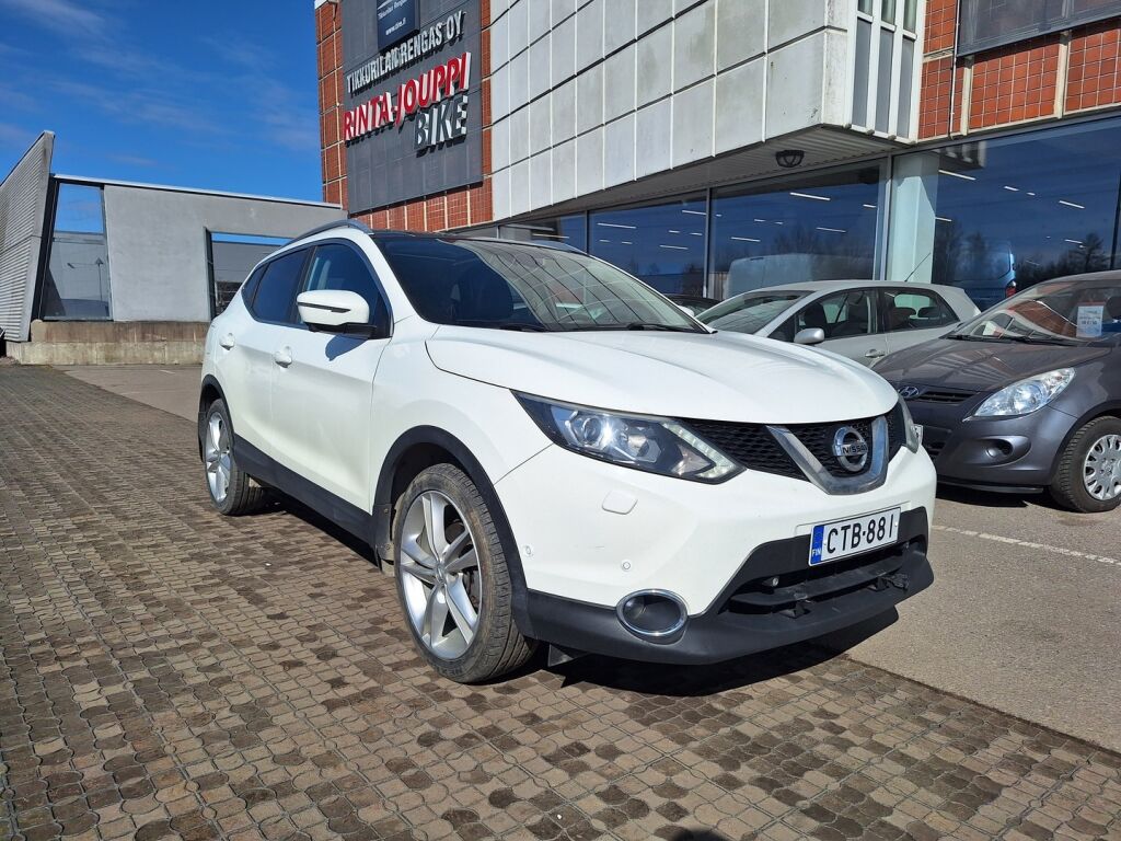 Nissan Qashqai 2015 Valkoinen