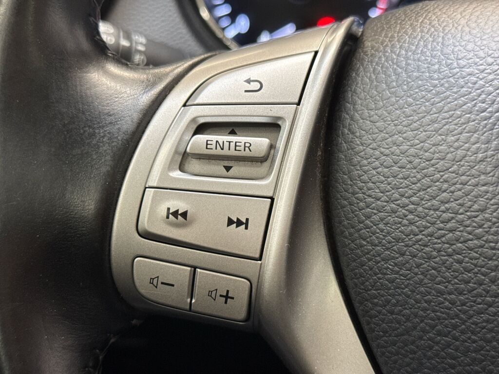 Nissan Qashqai 2015 Valkoinen