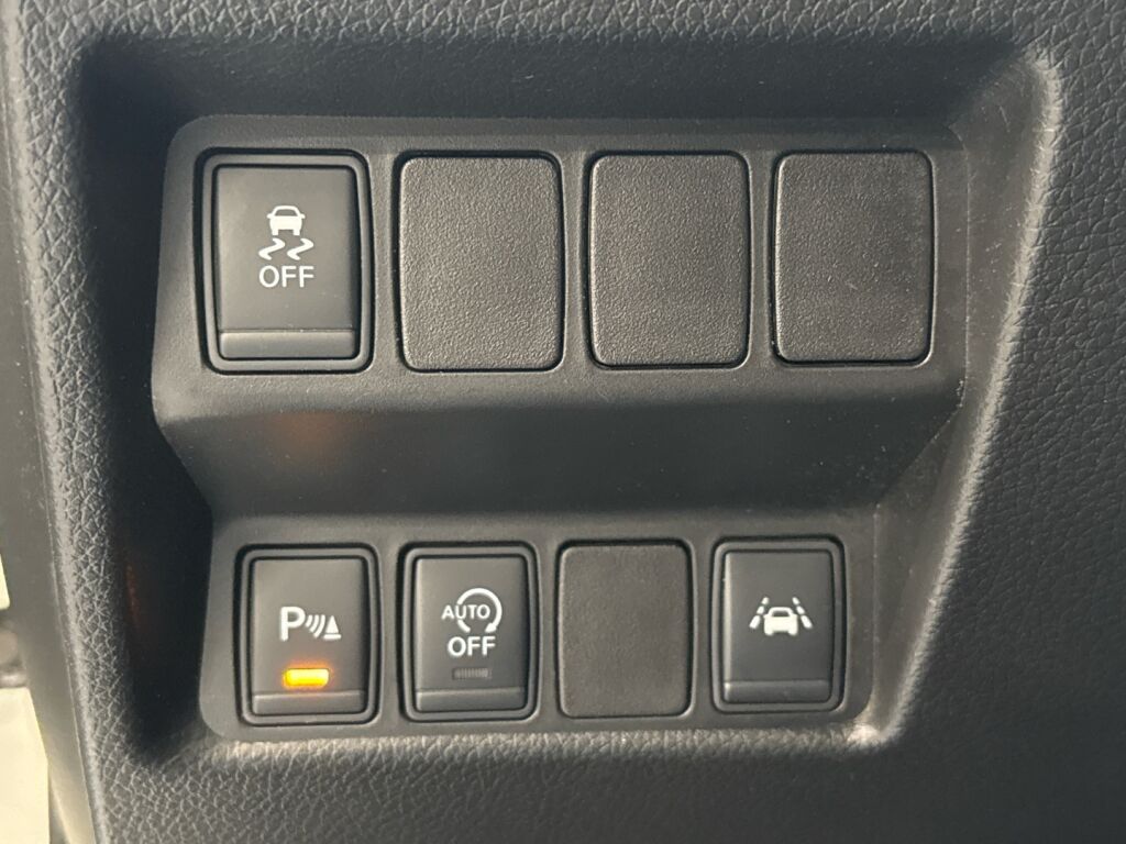 Nissan Qashqai 2015 Valkoinen