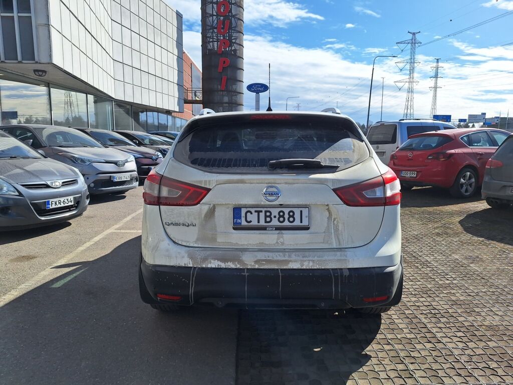 Nissan Qashqai 2015 Valkoinen