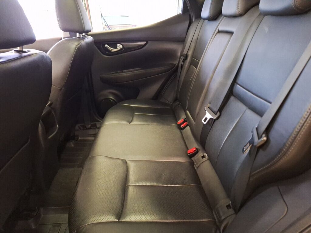 Nissan Qashqai 2015 Valkoinen