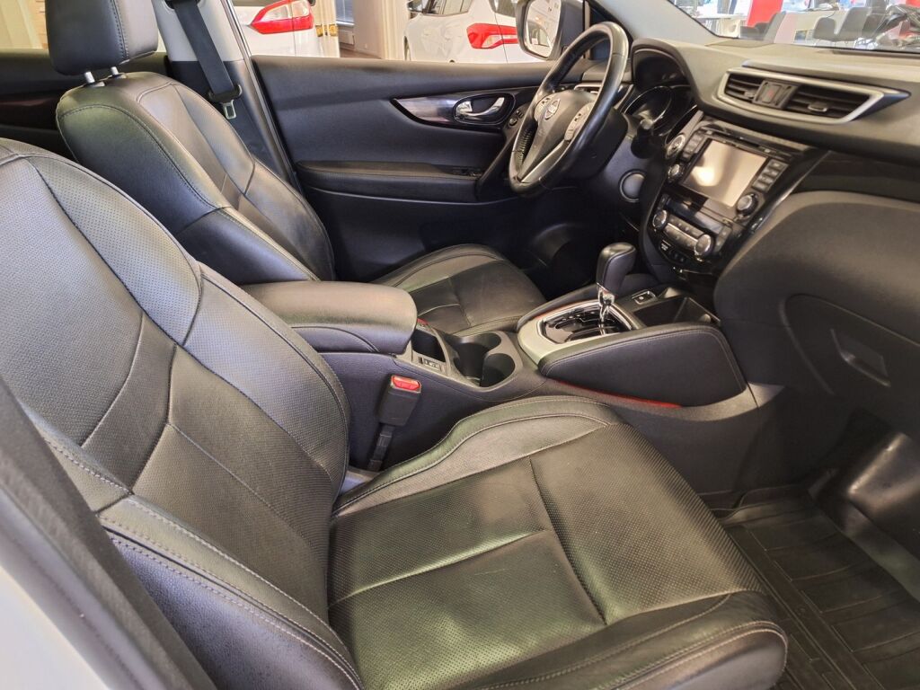 Nissan Qashqai 2015 Valkoinen