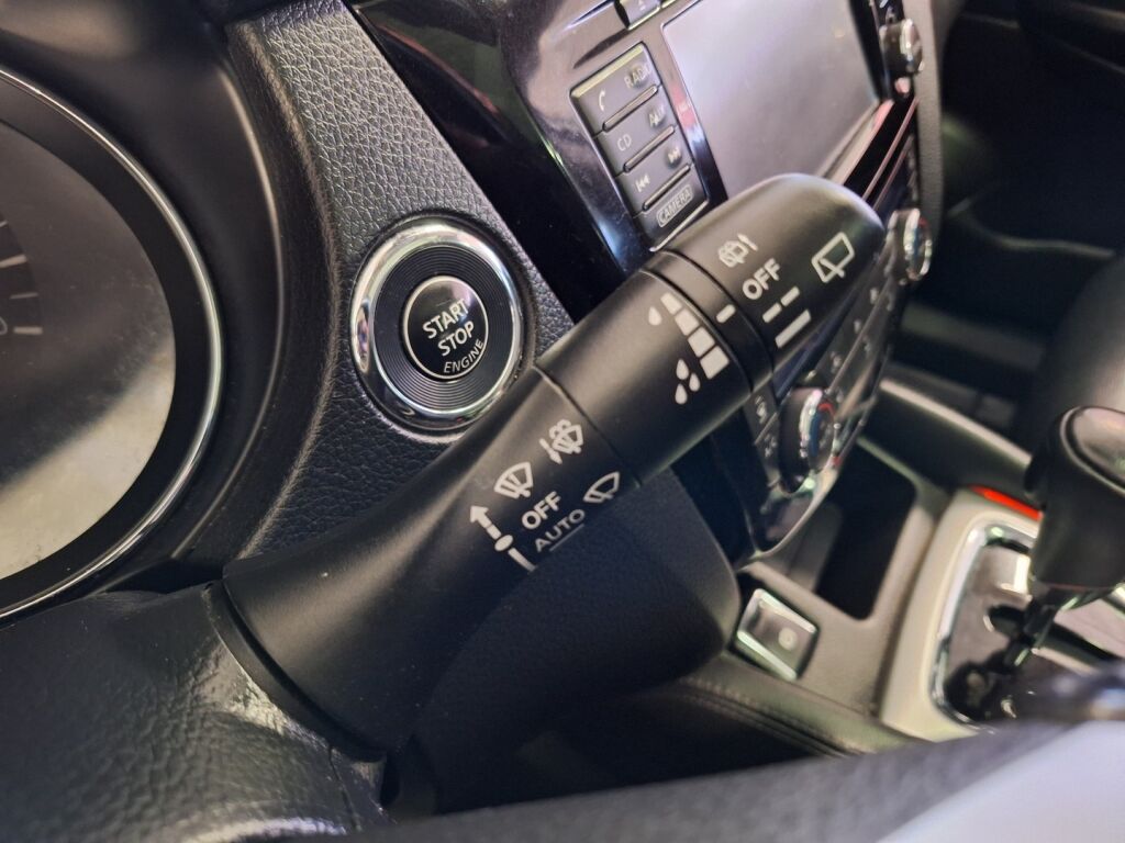 Nissan Qashqai 2015 Valkoinen