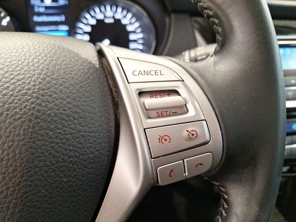 Nissan Qashqai 2015 Harmaa