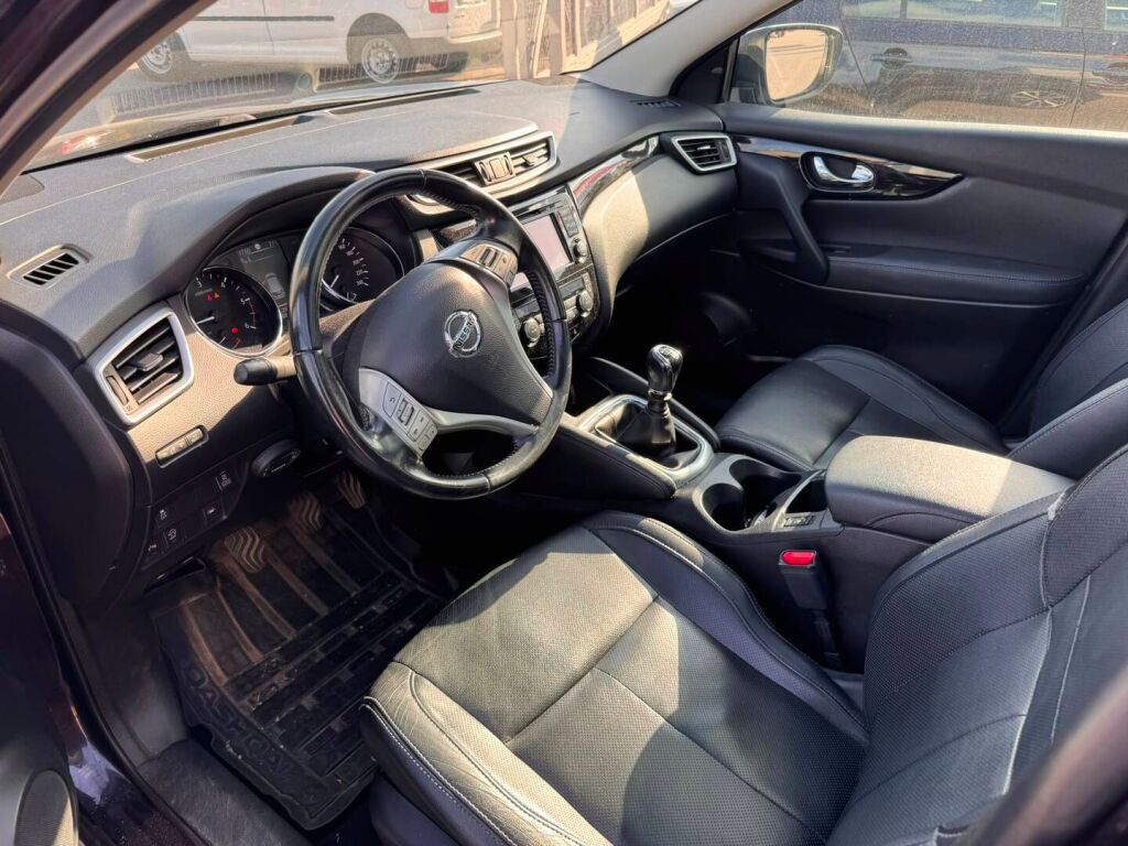 Nissan Qashqai 2015 Violetti
