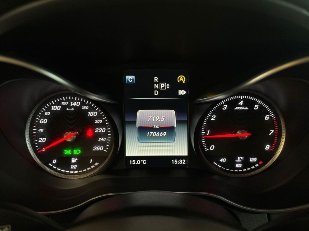 Mercedes-Benz C 2015 Harmaa