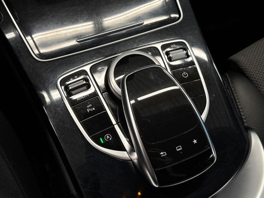 Mercedes-Benz C 2015 Harmaa