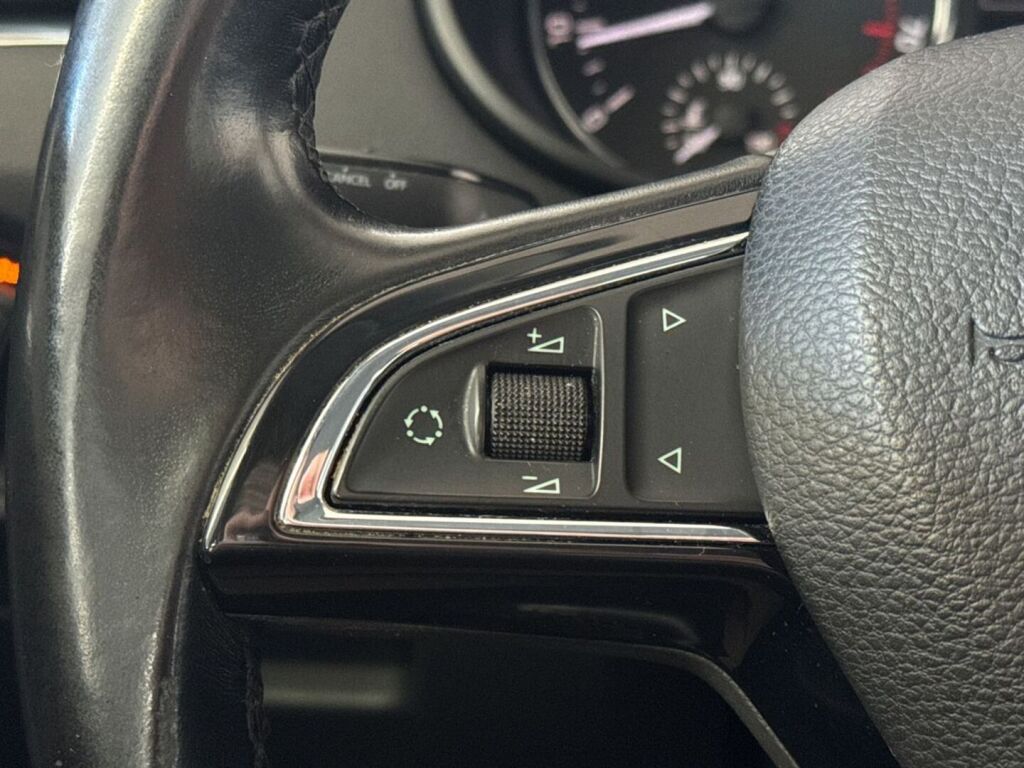Skoda Octavia 2015 Punainen