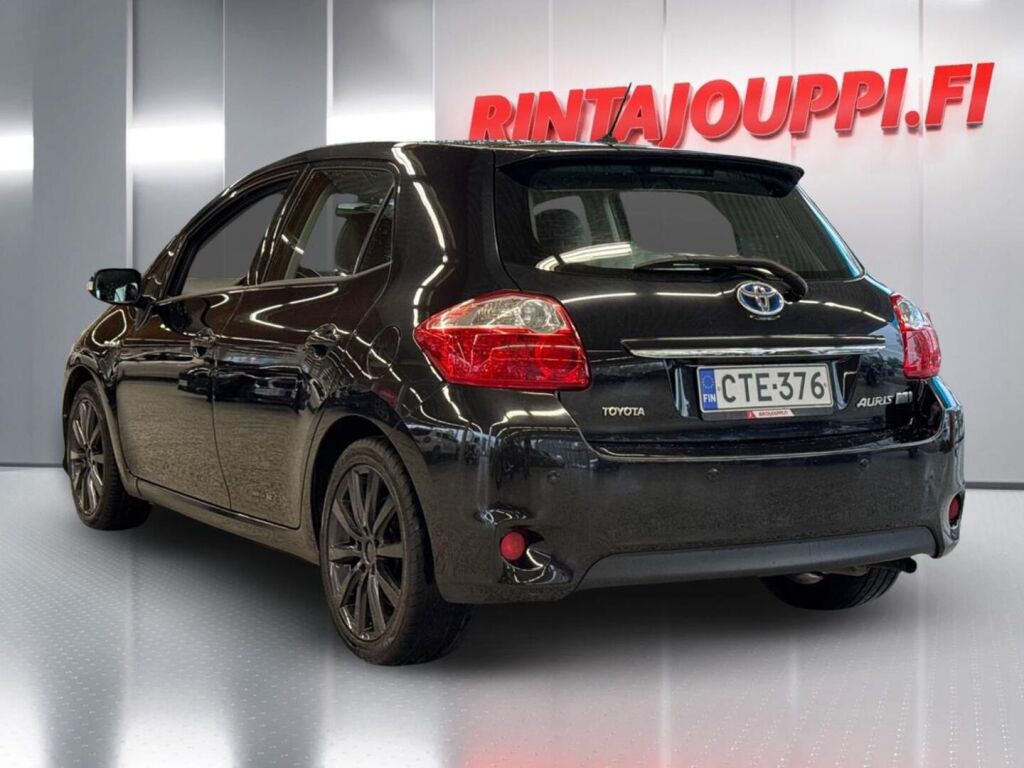 Toyota Auris 2011 Musta