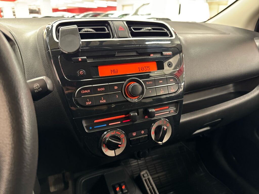 Mitsubishi Space Star 2015 Valkoinen