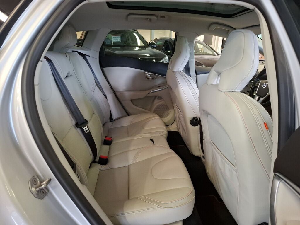 Volvo V40 Cross Country 2015 Harmaa