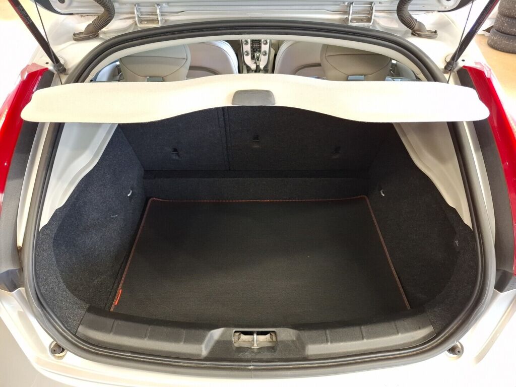 Volvo V40 Cross Country 2015 Harmaa