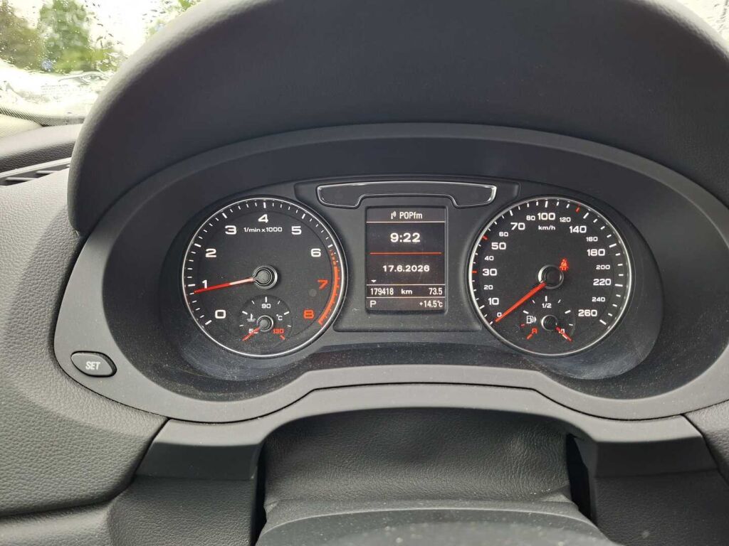 Audi Q3 2015 Harmaa