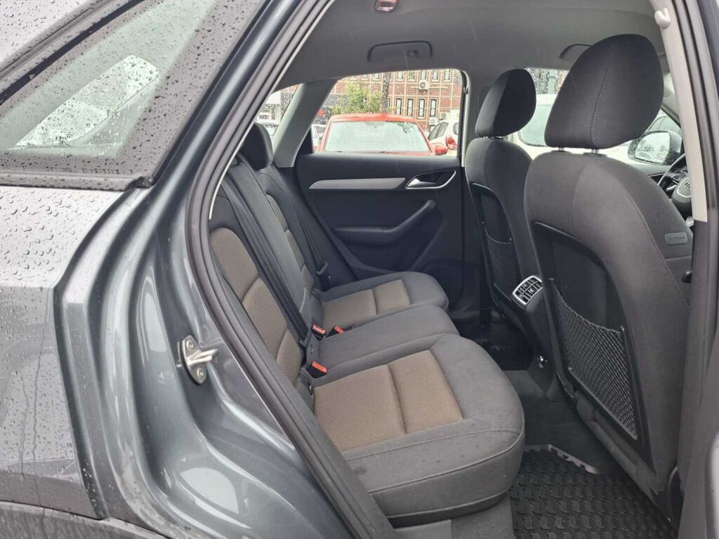 Audi Q3 2015 Harmaa