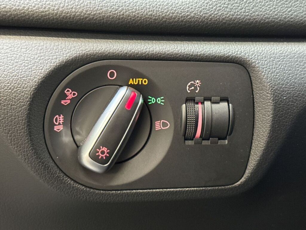 Audi Q3 2015 Harmaa
