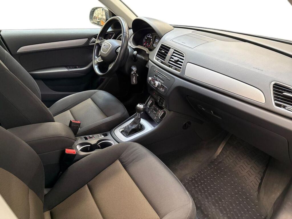 Audi Q3 2015 Harmaa