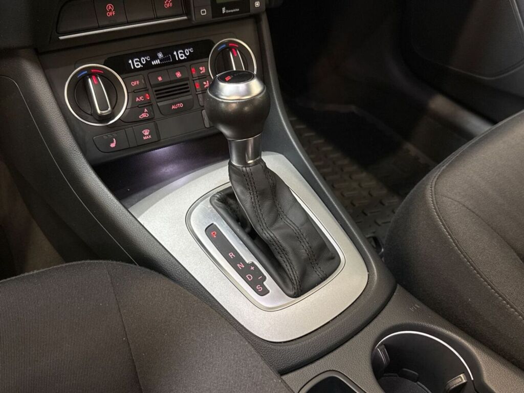 Audi Q3 2015 Harmaa