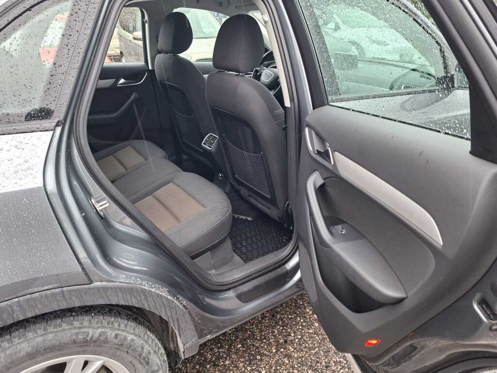 Audi Q3 2015 Harmaa