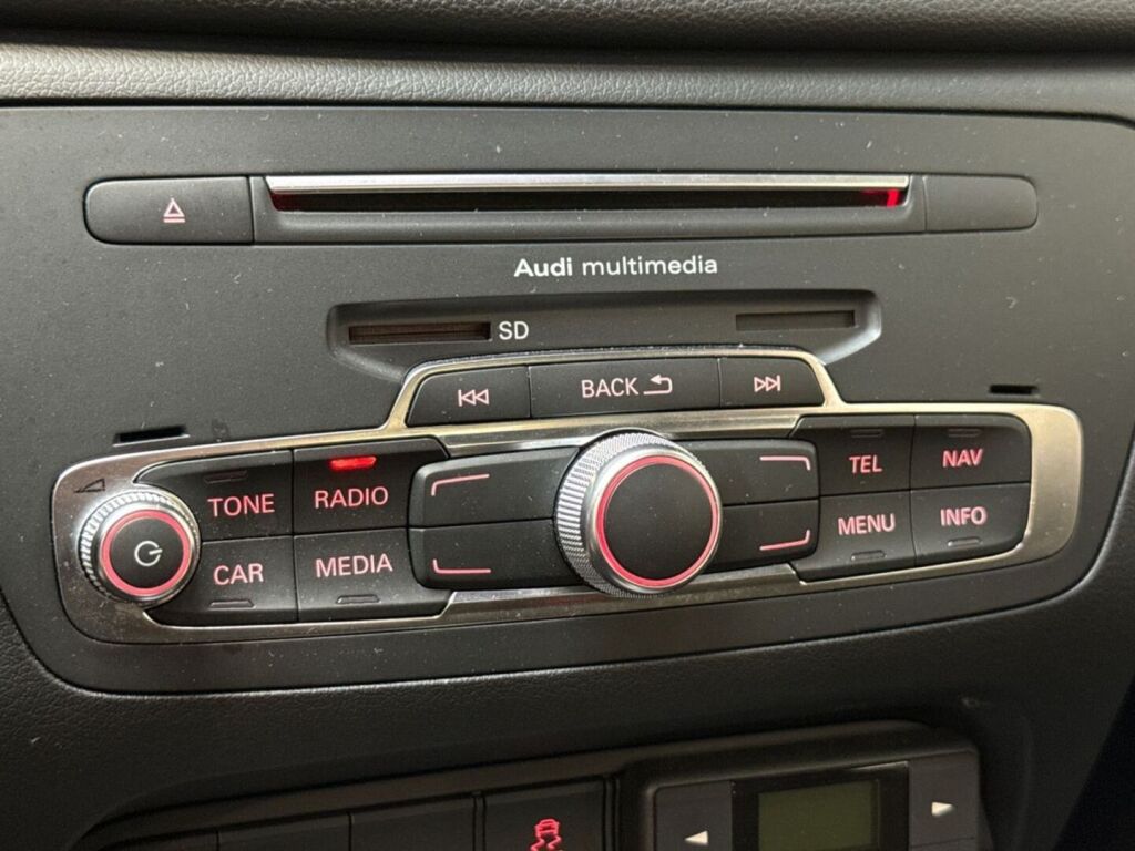 Audi Q3 2015 Harmaa