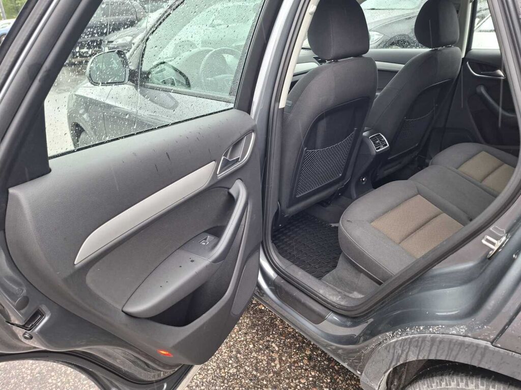 Audi Q3 2015 Harmaa