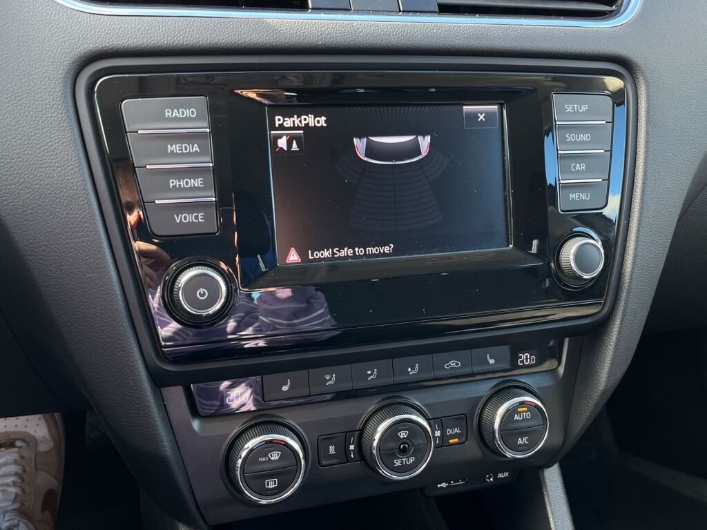 Skoda Octavia 2015 Ruskea (beige)