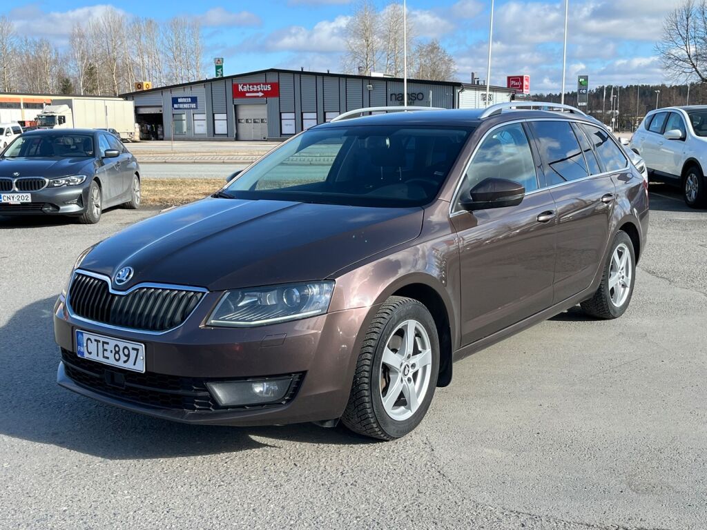 Skoda Octavia 2015 Ruskea (beige)