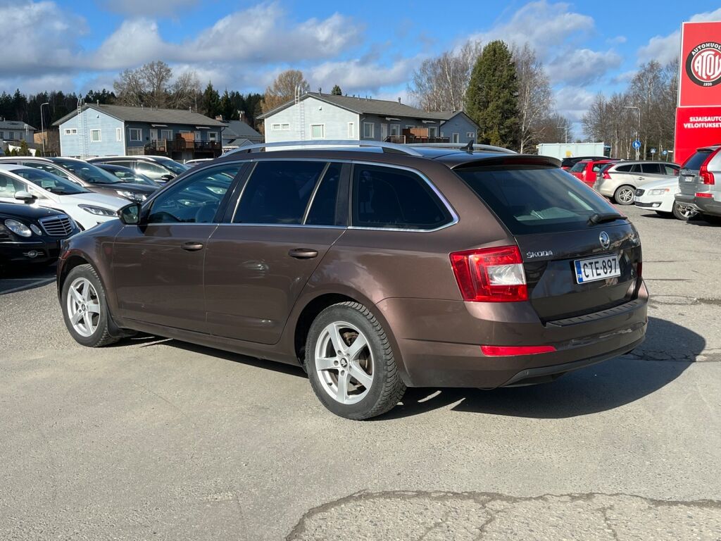 Skoda Octavia 2015 Ruskea (beige)