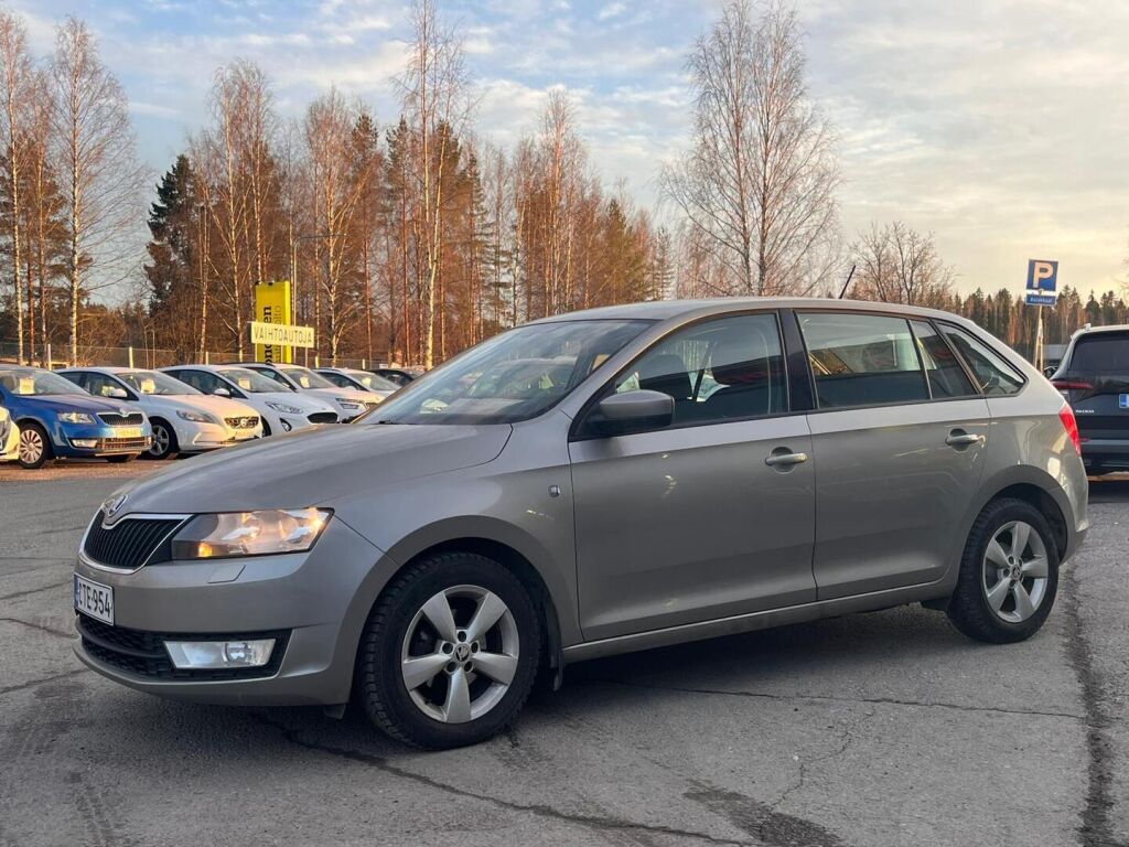Skoda Rapid 2015 Ruskea (beige)