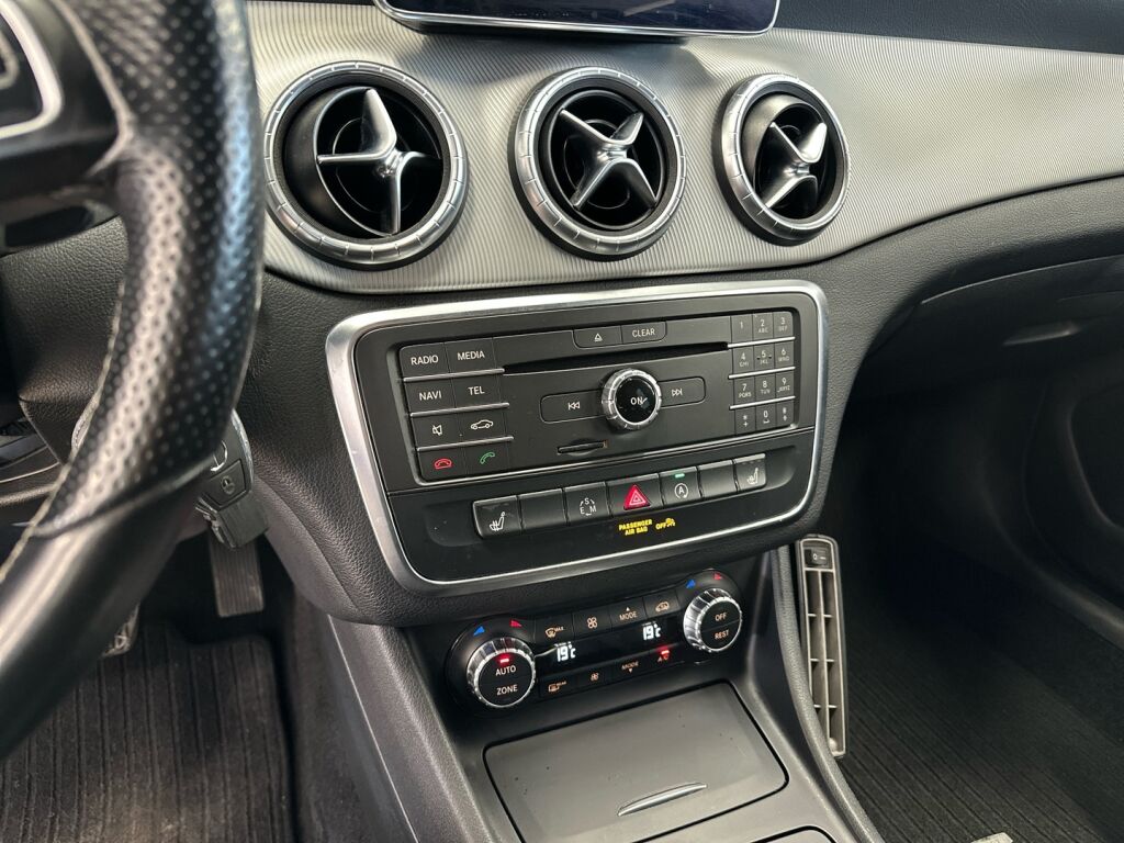 Mercedes-Benz CLA 2015 Valkoinen