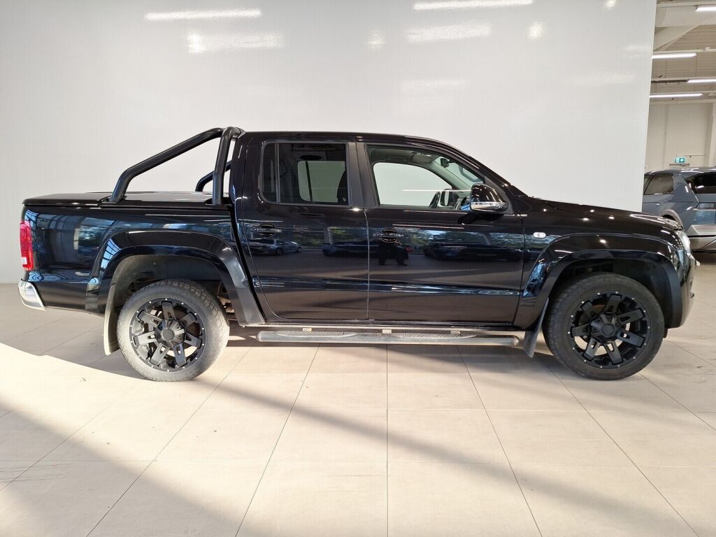 Volkswagen Amarok 2015 Musta